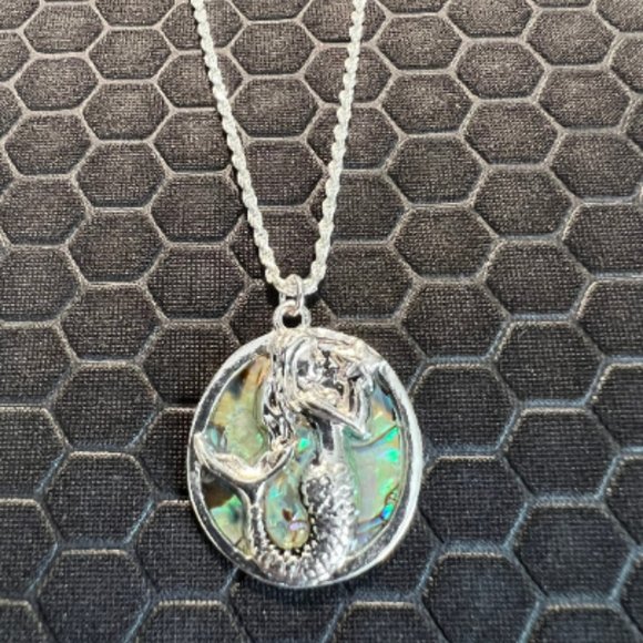 Venice By the Sea Jewelry Jewelry - Mermaid Necklace with Green Abalone Stone Made of Sterling Silver